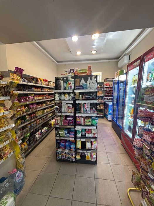 ПРОМОЦИЯ Островен стелаж за магазин (гондола), Търговско оборудване