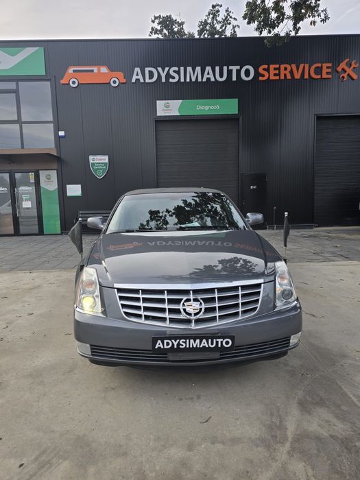 Limuzina cadillac de ville