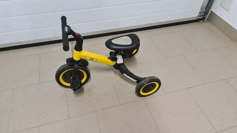 Tricicleta 2 in 1, cu roti de cauciuc, Chipolino