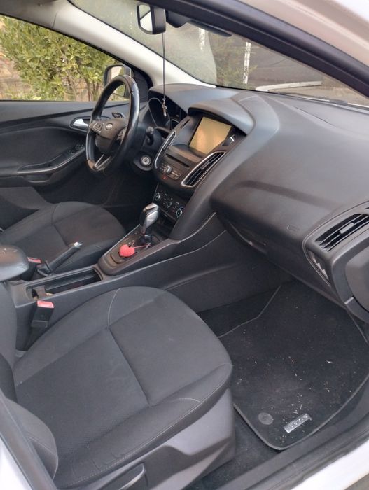 FORD Focus 2015 — imagine 5