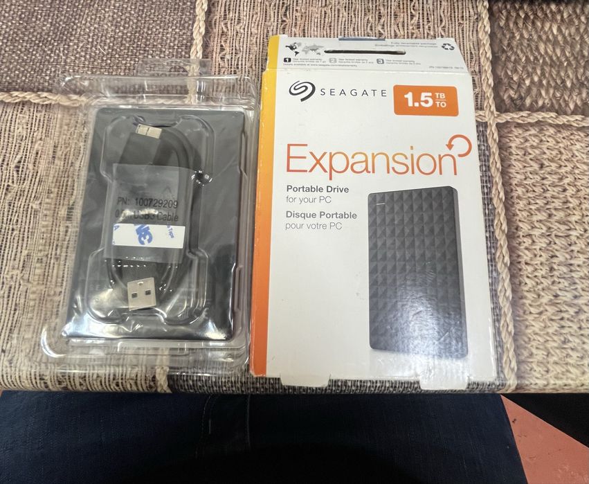 Външен  хард диск 1,5TB/ 2,5