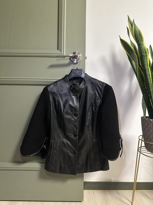 Продам демисезонную куртку Estimo из натуральной кожи. Размер 42-44