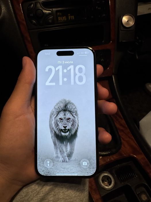 iPhone 15 в хорошем состоянии