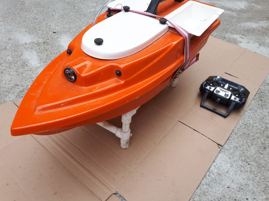 Navomodel plantat telecomandabil