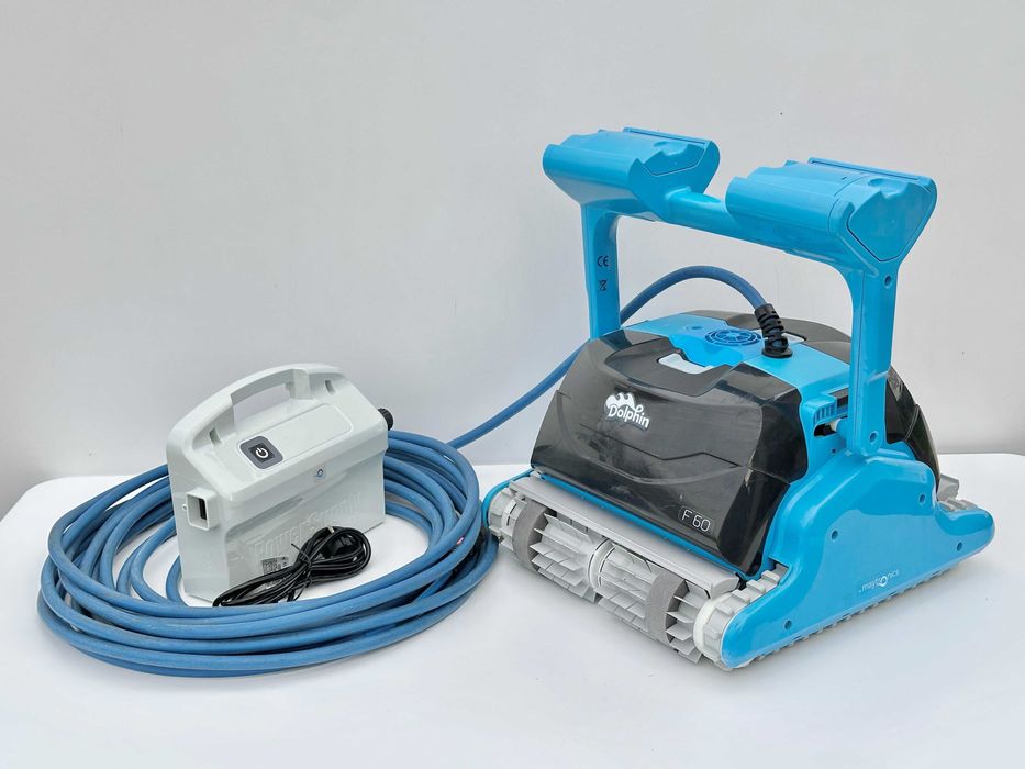 Robot curățare piscină Dolphin Maytronics F60
