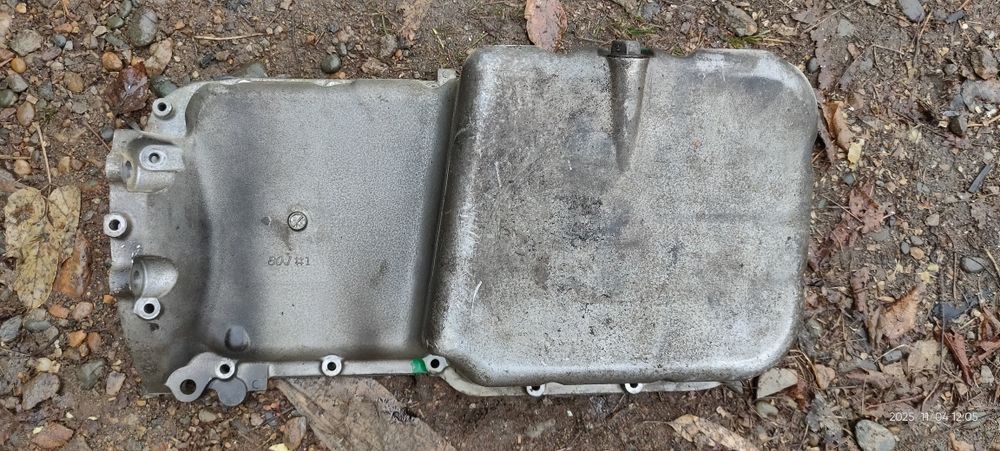 Продам поддон на Suzuki sx4 2л