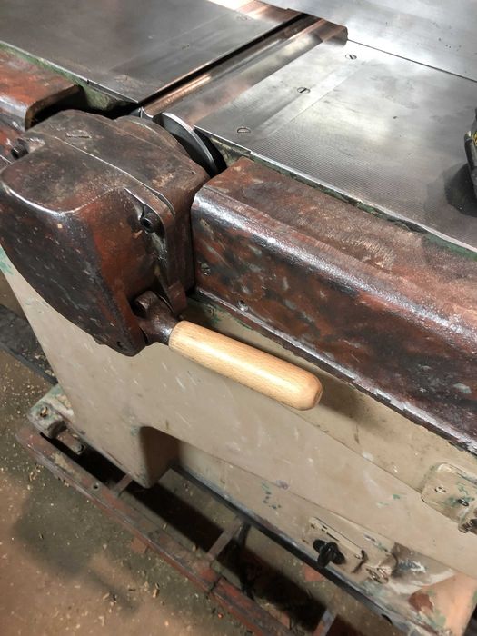 Абрихт чугунен 42см, дърводелска машина планя, рендосвачка