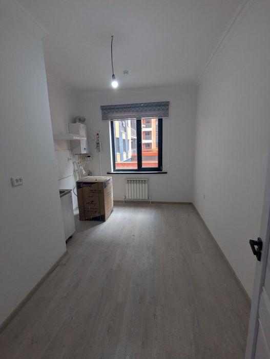 Metro 5 yaqin joyda sokin maknda