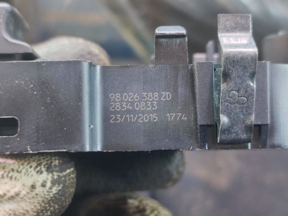 Buton geam dreapta fata 98026388zd Peugeot 508 1 [facelift] [2014 - 2