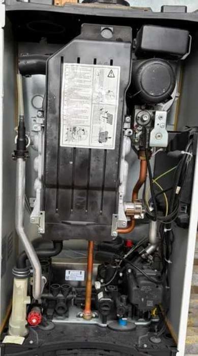 Centrala terminca Ariston Cares premium 24