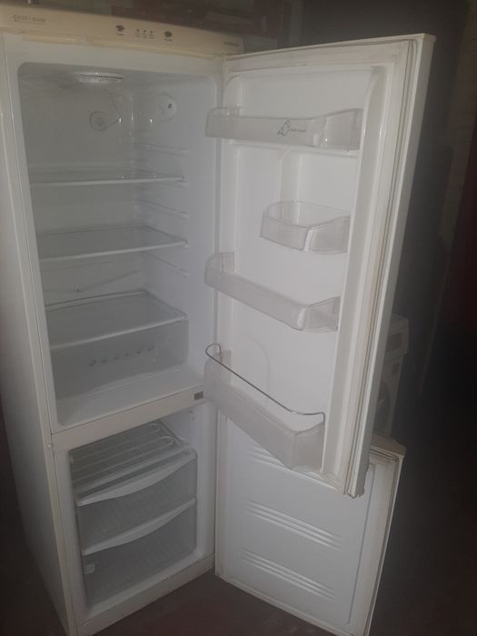 Продам рабочий холодильник