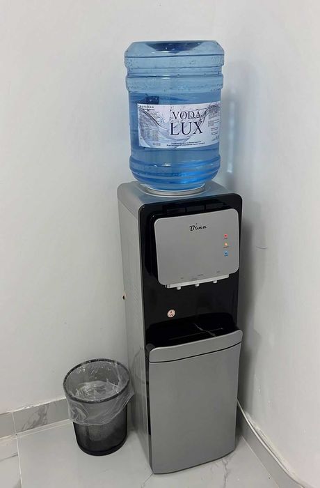 Продам офисный мебель почти новые