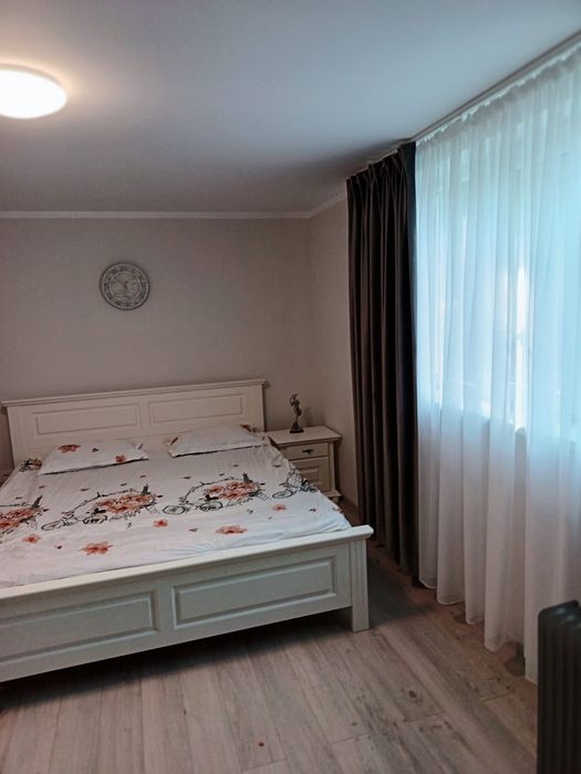 Închiriez casa ideal  afacere 9000 mp Teren