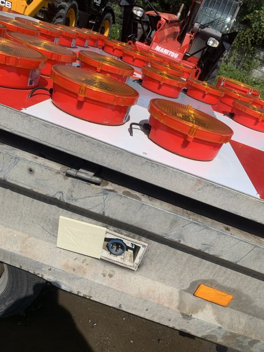 Remorca semnale/indicatoare drumuri