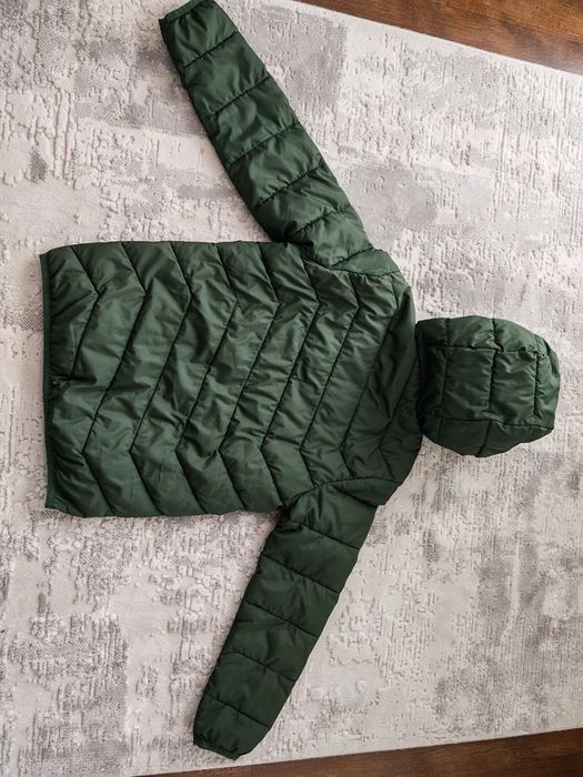 Vând geacă de primavara-toamna pentru copii