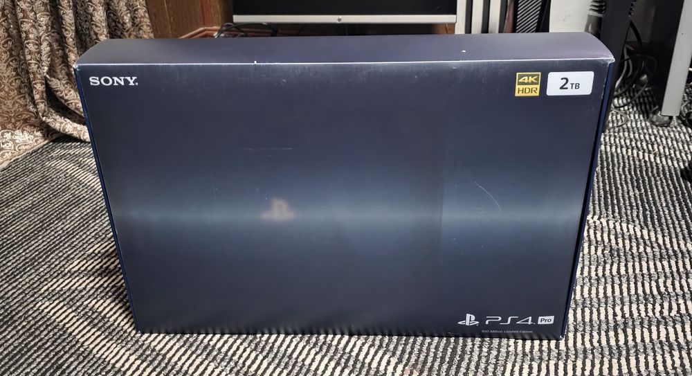 Ps4 pro 5000milyon limitet
