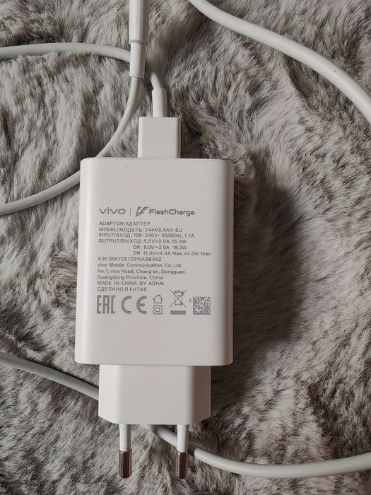 Телефон Vivo Y29