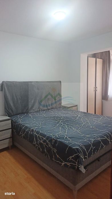 Apartament 3 camere de vânzare .