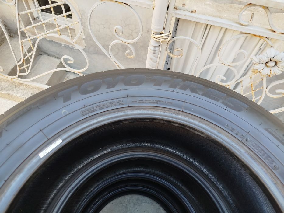 235 60 R18 Shina Toyo