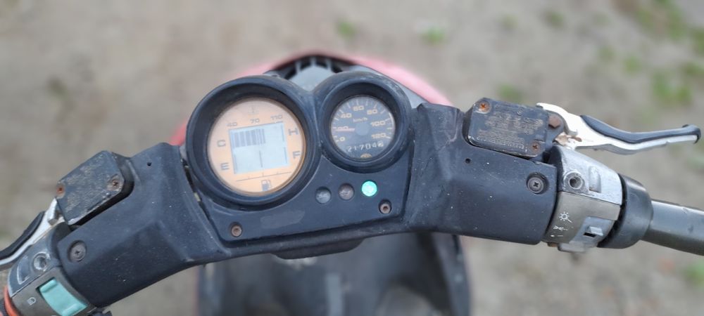 Vand sau schimb Scuter 49cc 2t