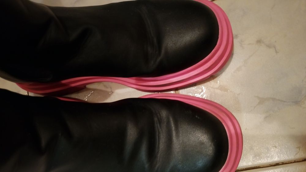 Боти номер 38 10лв.