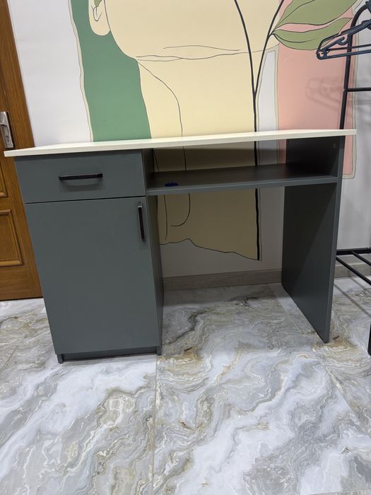 Срочно продаю стол