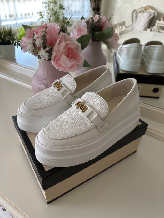 Слипоны Nursace новый.