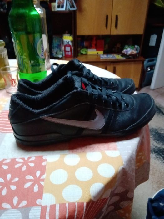 Много запазени английски маратонки