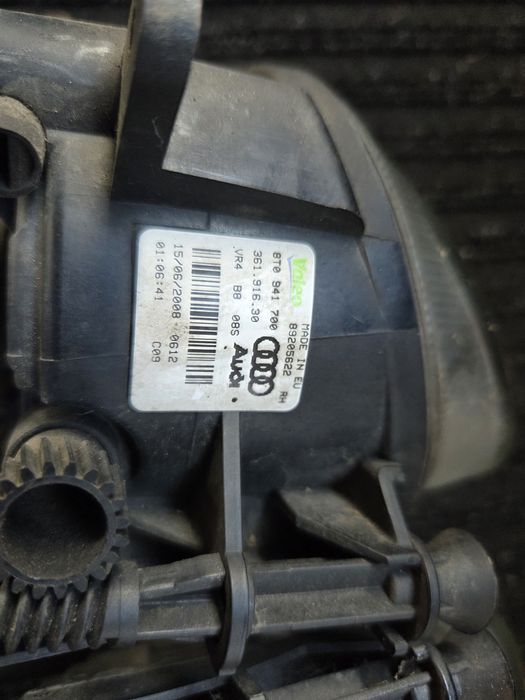 Оригинални халогени за Audi A4 B8 Audi A5 8T десен халоген