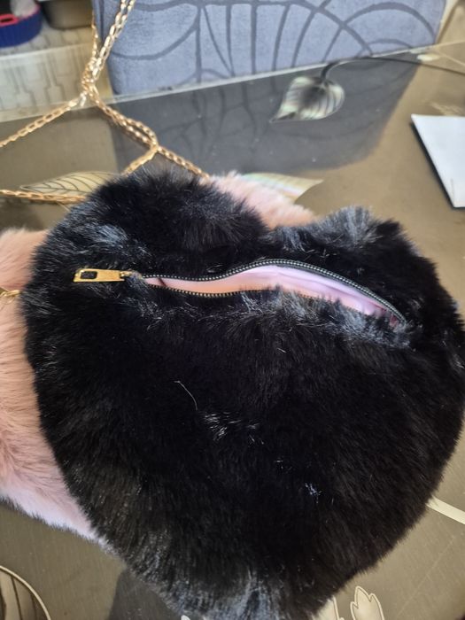 Gentuta in forma de INIMA