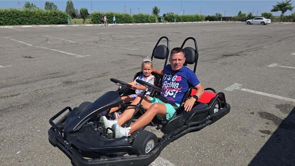 Vand masinuta karting (2 locuri) - 270 cmc - 5000 euro
Si masinuta karting 1 loc 90 cmc - 3500 euro
Noi noute sigilate, import china august 2024