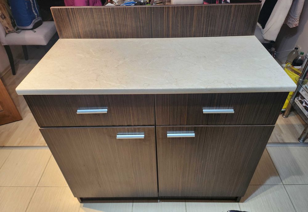 Г- образна Модулна кухня