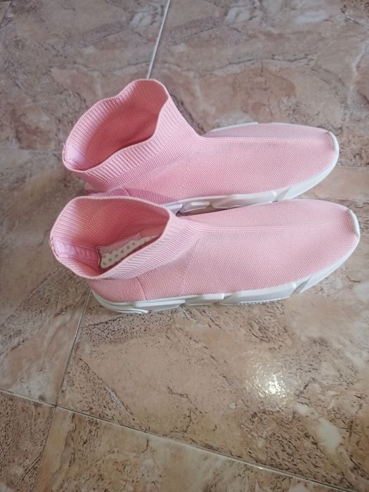 Дамски маратонки розови