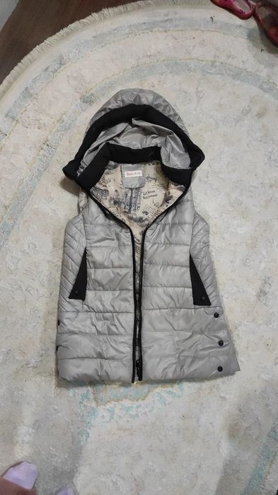 Продаëтся куртки привезли и России, Мало одета. Курткалар сотилади