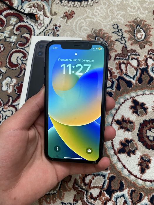 Продам iPhone 11