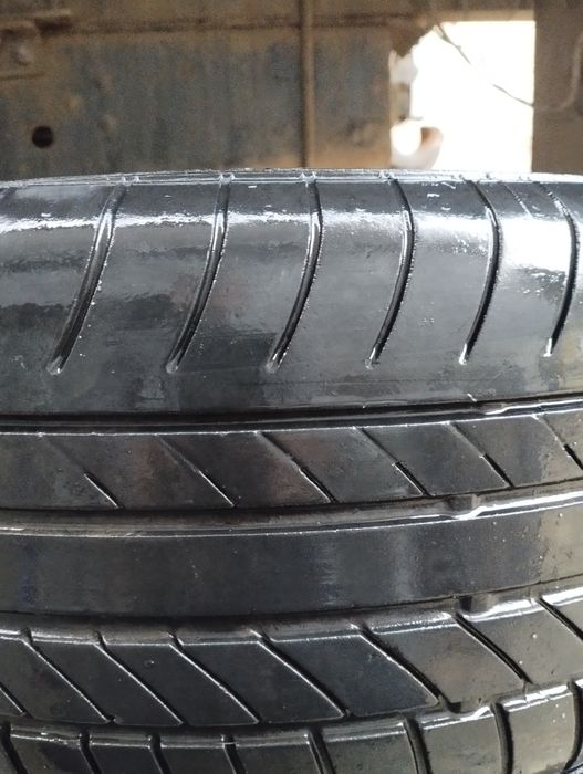 Продам шины 235/40/17