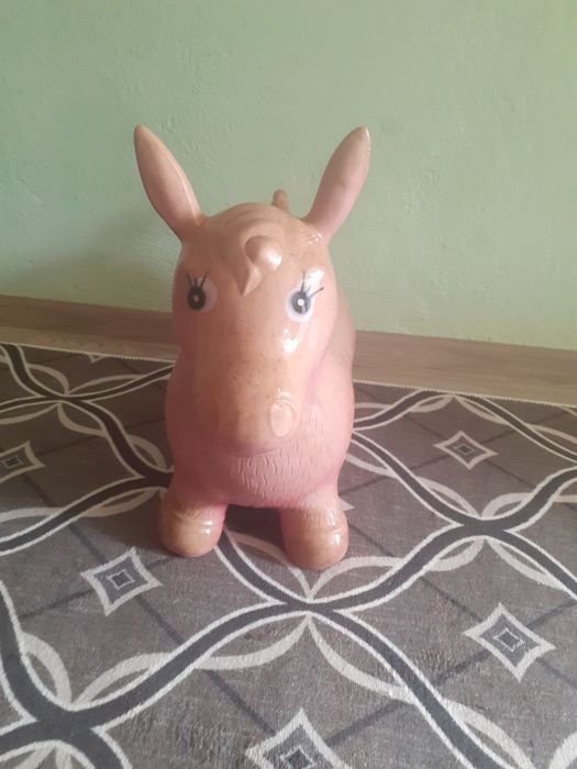 Гумено конче за скачане