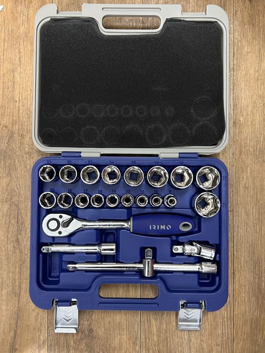 Набор инструментов -ключей