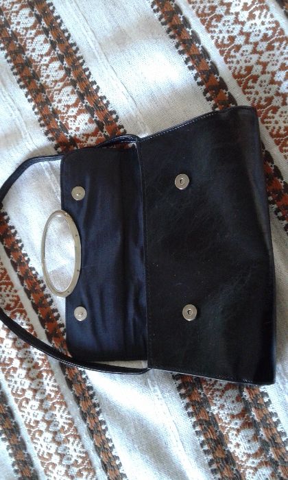 Продавм  дамски  чанти