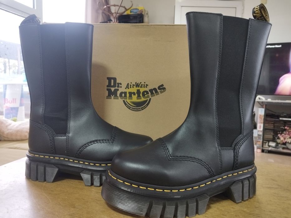 Dr Martens Audrick Padded Hi 40 100% original