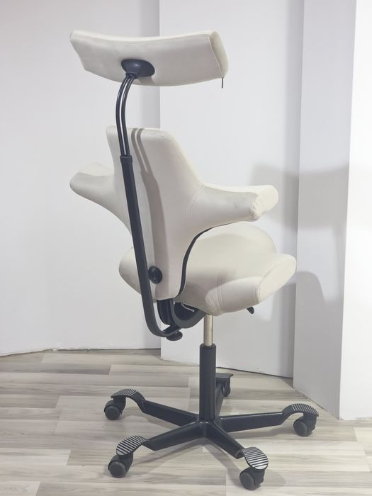 Scaun ultra ergonomic Hag Capisco 8107 designer Peter Opsvik