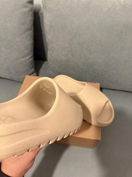 Yeezy Slide Bone Premium