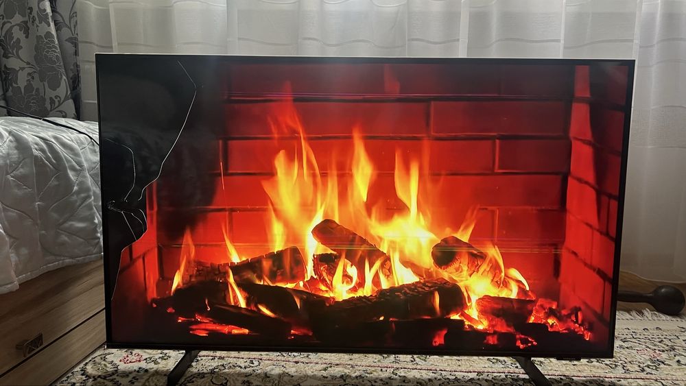 Samsung au8000 43 tv.