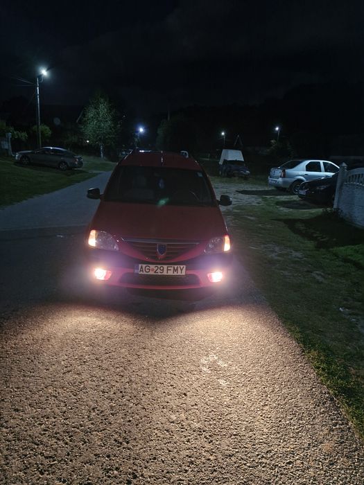 Vând dacia logan mcv