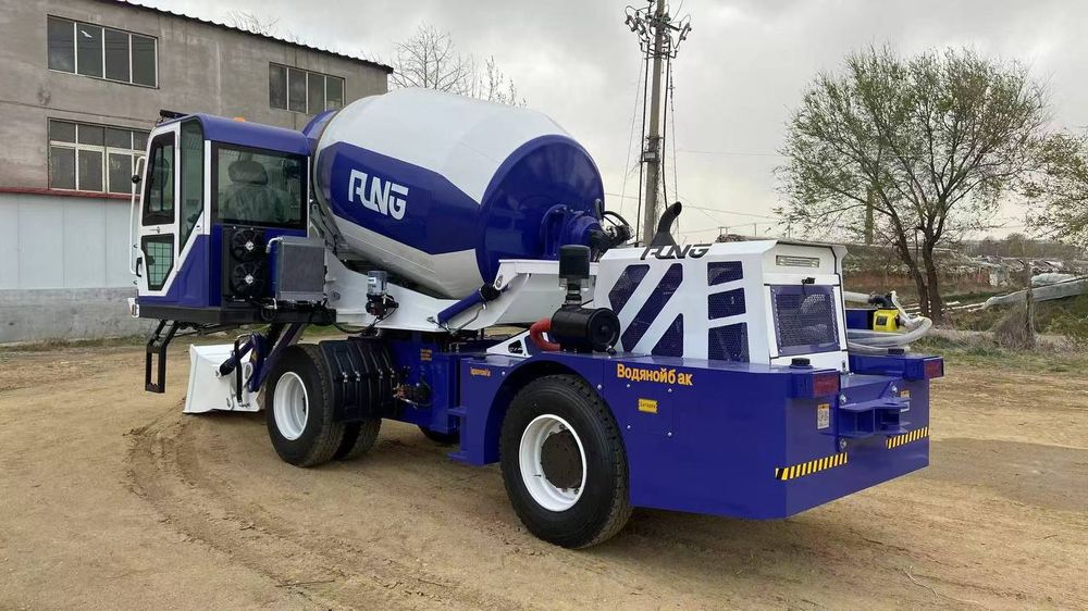 Бетоносмеситель самозагрузкой Fujiang