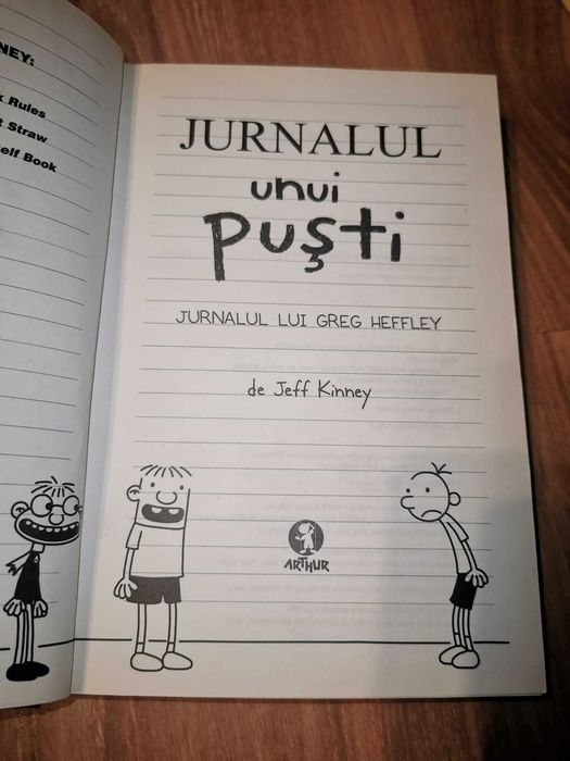 Set carti "Jurnalul unui pusti" (vol. 1 si 4) si "Insemnarile unei pustoaice" (vol. 1), aproape noi