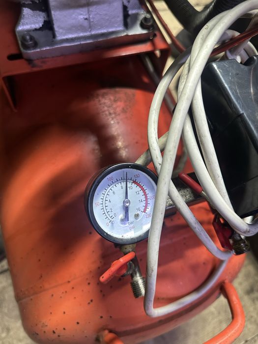 компрессор       .