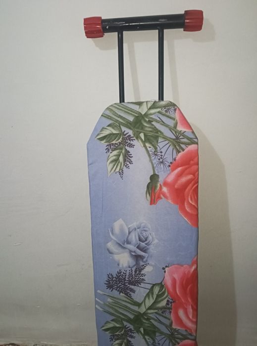 Dazmol stoli sotiladi