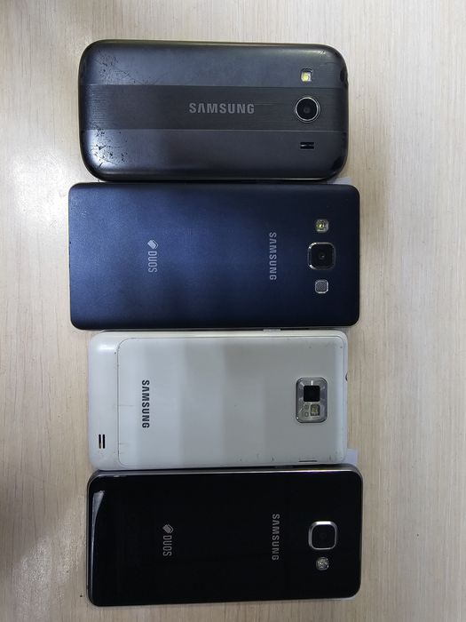 Продам смартфоны samsung