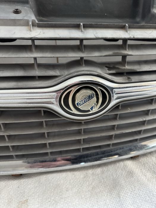 Оригинална решетка Крайслер Вояджер Chrysler Voyager